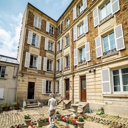 Lovely Palace Of * فيرفاي