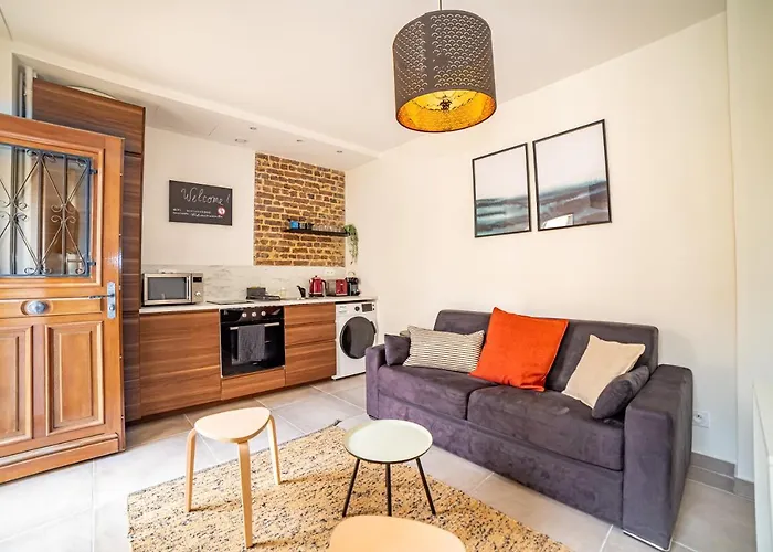 Lovely Palace Of Versalles